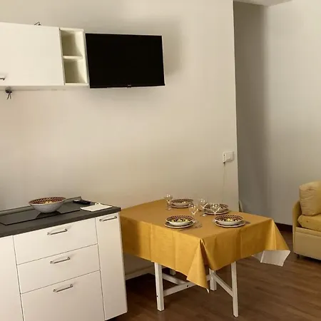 Sunny With Terrace In Area