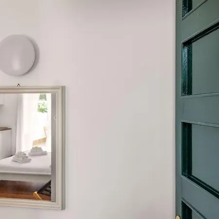 Sunny With Terrace In Area Palermo